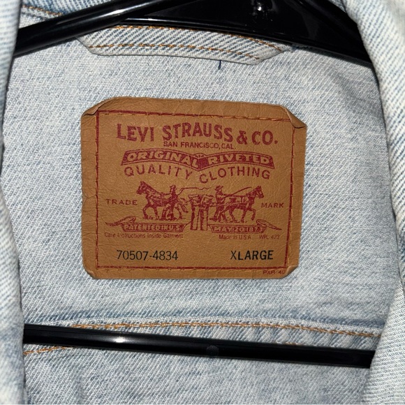 Vintage Levi’s Light stone wash Blue Denim Jacket XL - Picture 2 of 5